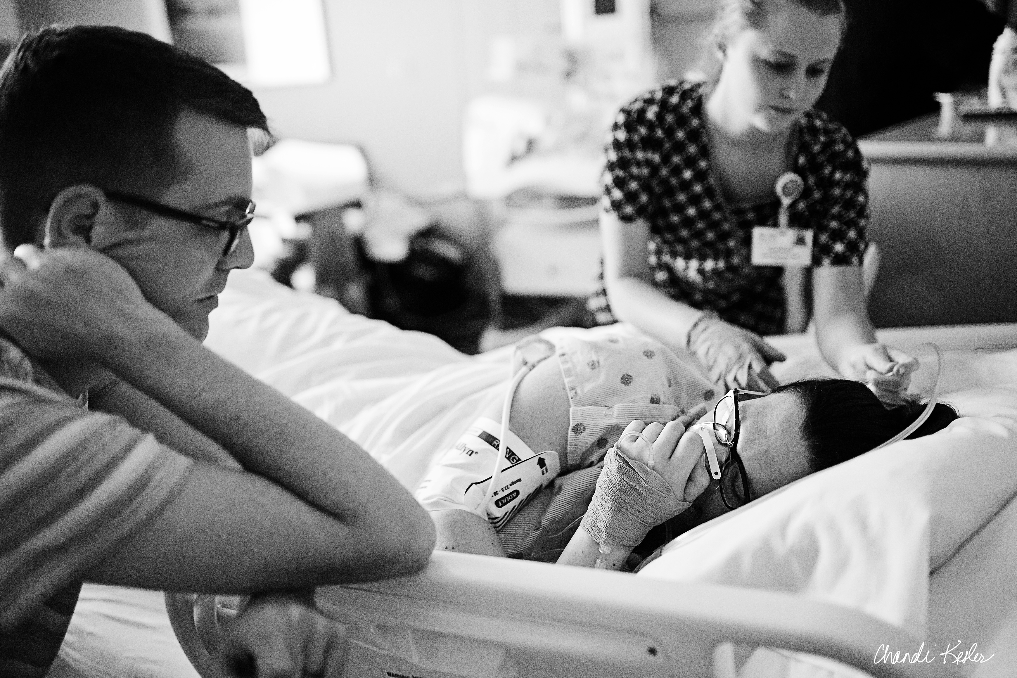 Labor and Birth Session with Lindsey and Michael | Bloomington IL Hospital Birth Photographer