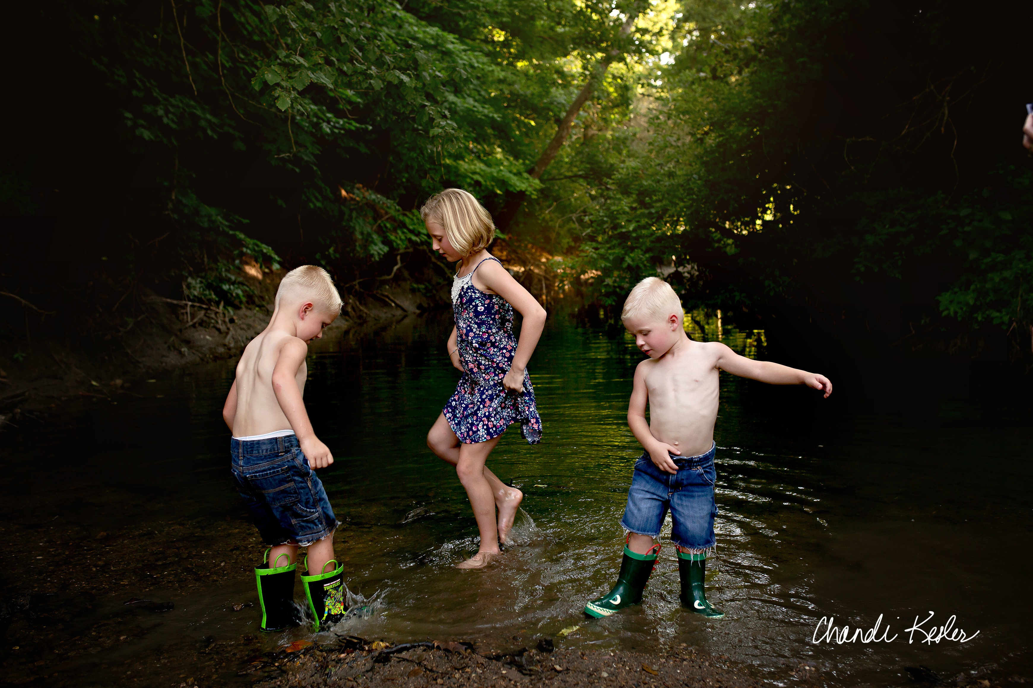 2016 Sunset Creek Mini Sessions | Peoria IL Family Urbana IL Creek Photography