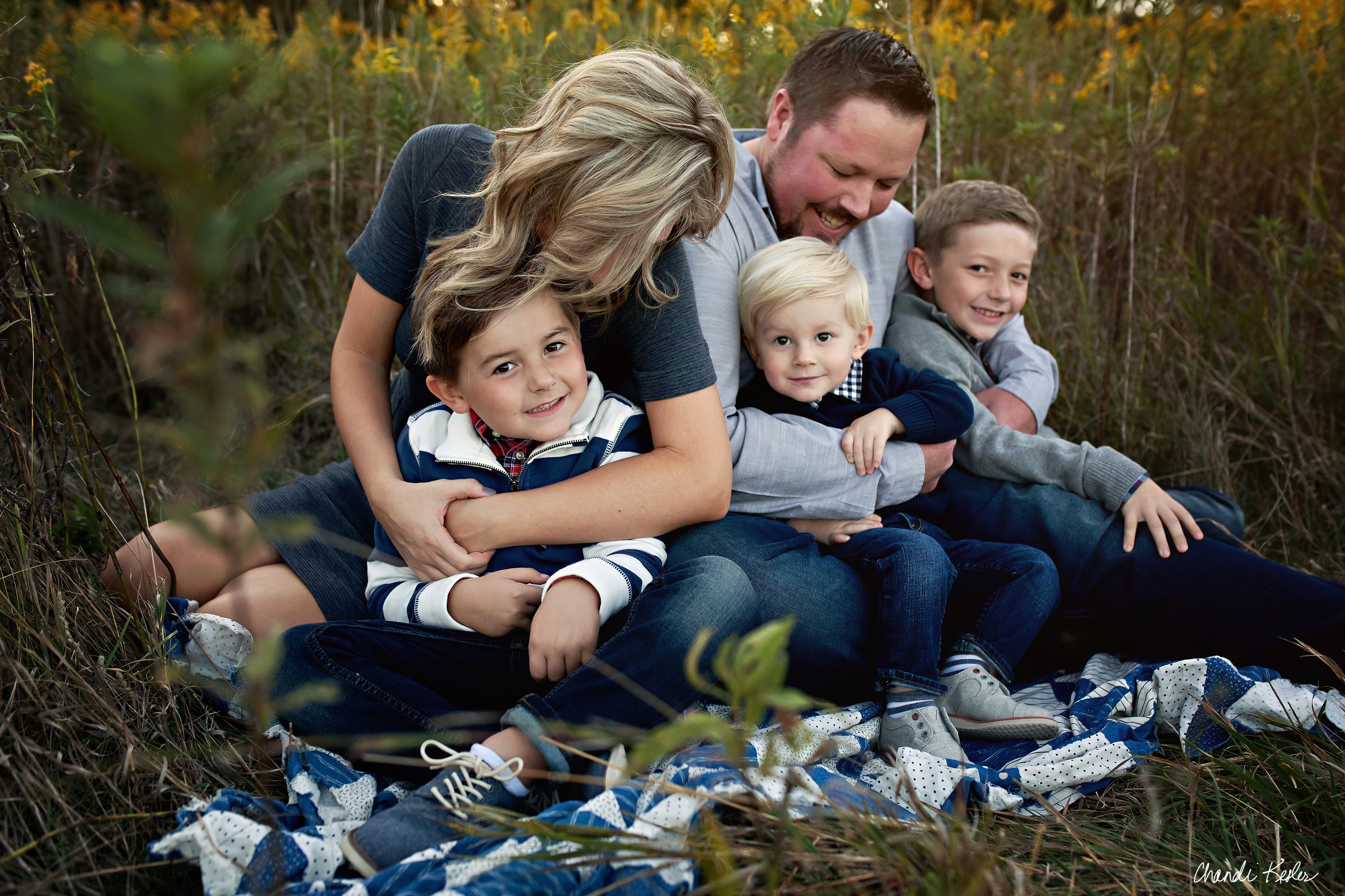 East Peoria IL Family Photographer | Chandi Kesler | Family of 5 Photo ideas