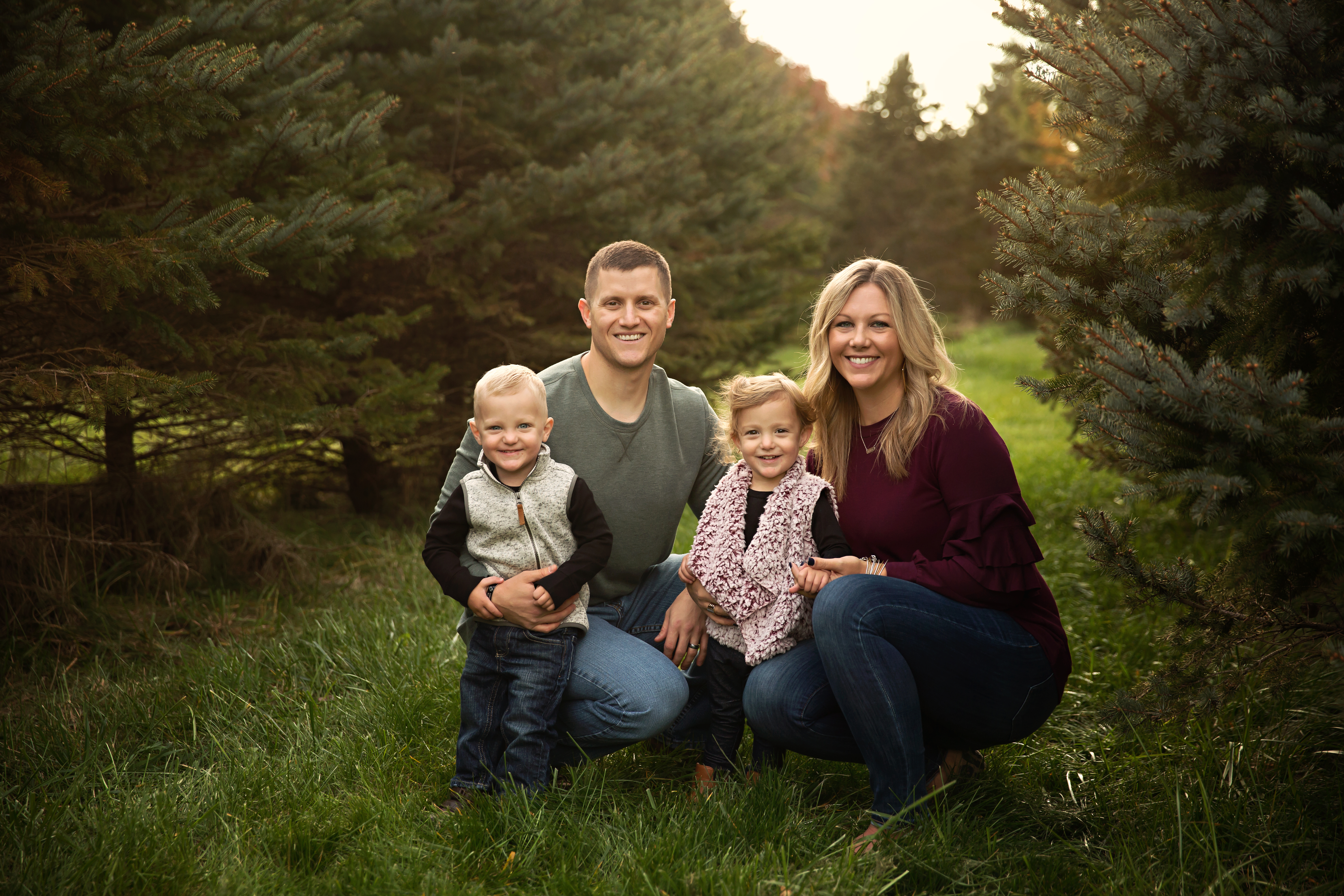 2018 Tree Farm Mini Sessions | Tree Farm Bloomington IL Family Photographer